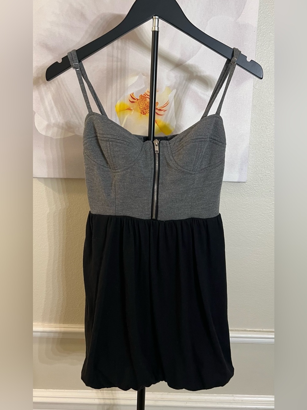 Forever 21 Black & Gray Fitted Bustier Mini Dress! Size Medium.